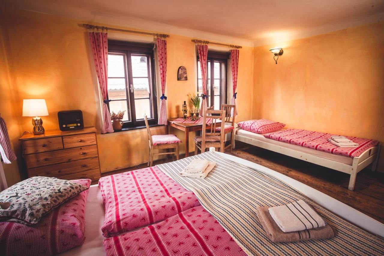 Pension Cert a Kaca Cesky Krumlov Ruang foto